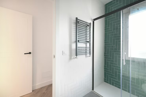 Elevate Your Bathroom: A Guide to Choosing the Perfect Shower Doors